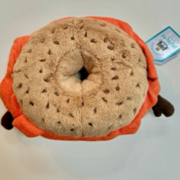 Jellycat Amuseable Bagel 🥯 6" Soft & Plush NWT - Picture 7 of 8